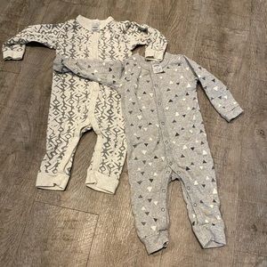 Two organic baby sleepers